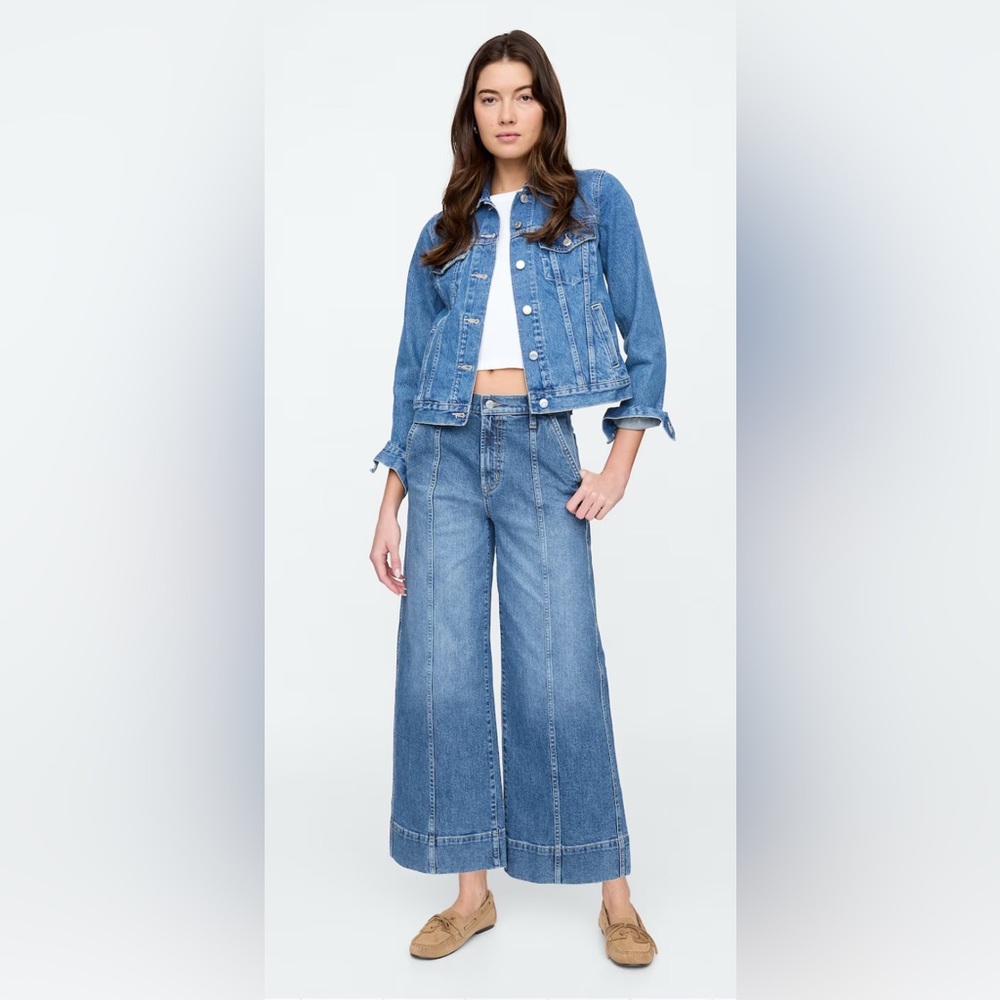 Women’s High Rise Wide-Leg Crop Jeans from Gap